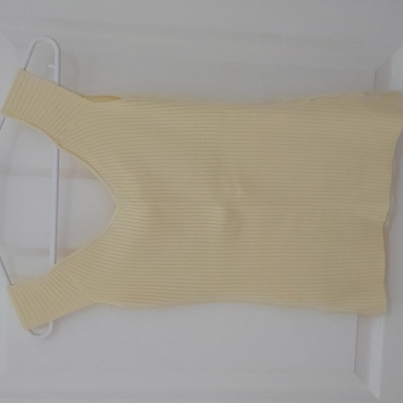 Sleeveless knit top - Picture 4 of 4